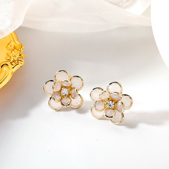 GlitzBlitz Boutique Jewelry - 2/$20! Gold/Pale Pink Semi-Opaque Flower Earrings